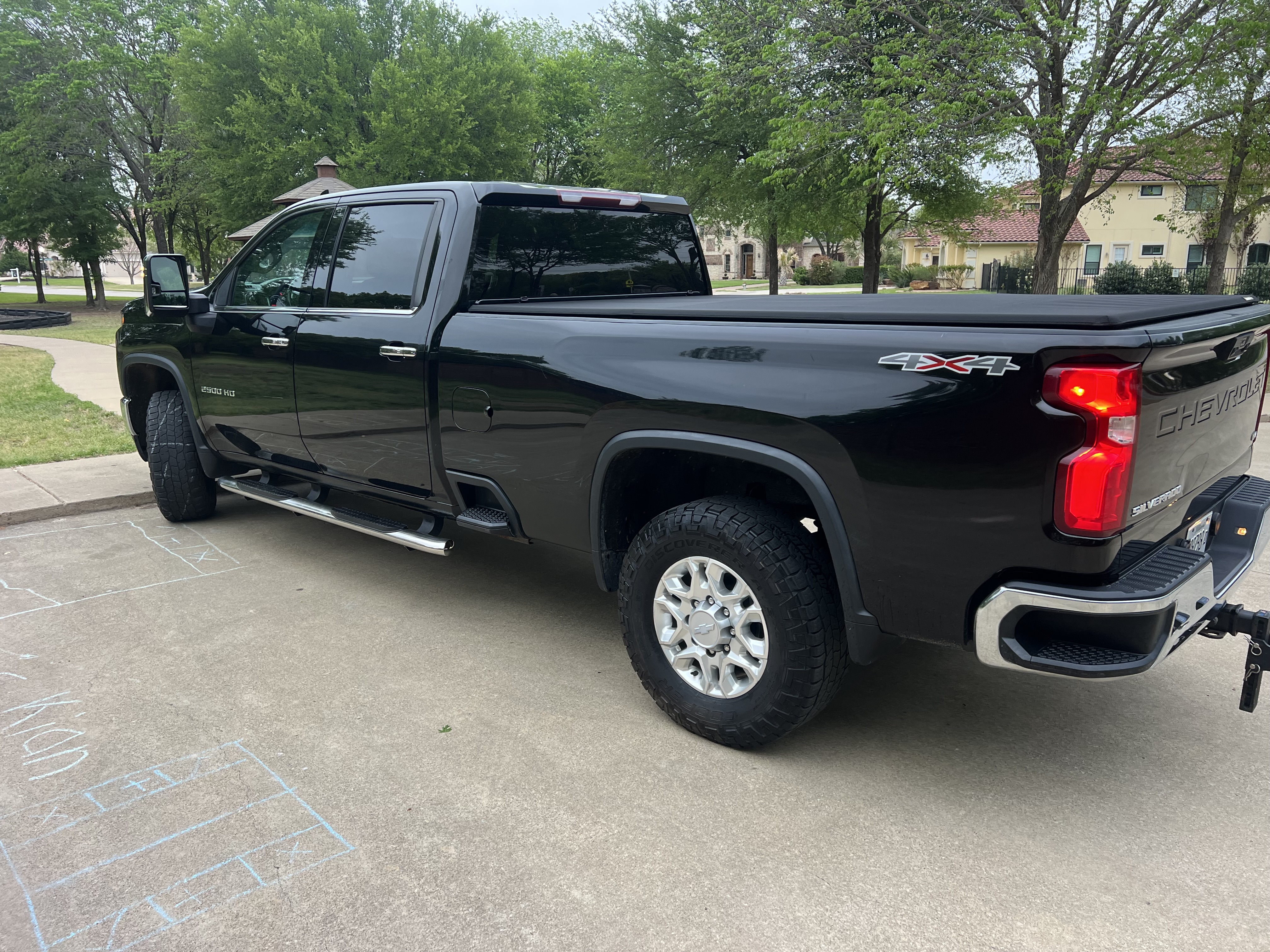 Used 2020 Chevrolet Silverado 2500 LTZ AWD/4WD image 9
