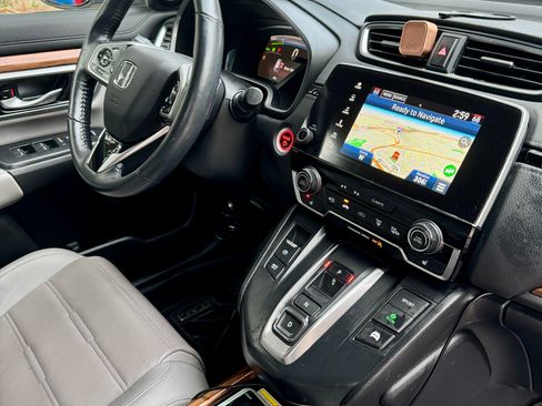 Used 2020 Honda CR-V Touring image 11