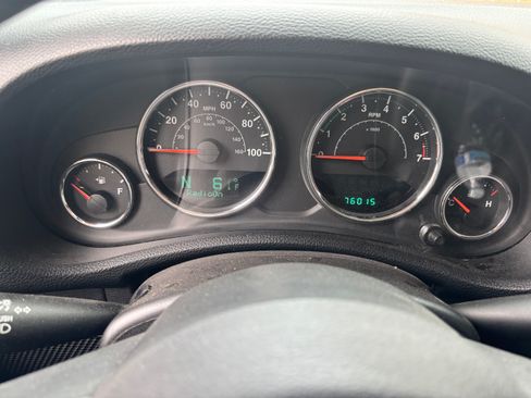 Used 2013 Jeep Wrangler Unlimited Sport image 10