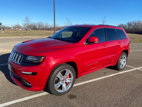 Used 2014 Jeep Grand Cherokee SRT w/ Trailer Tow Group IV AWD/4WD image 2