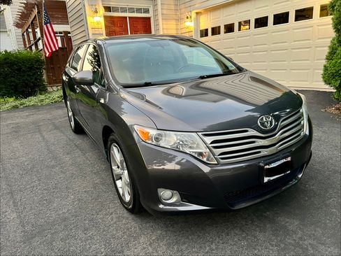 Used 2009 Toyota Venza FWD image 2