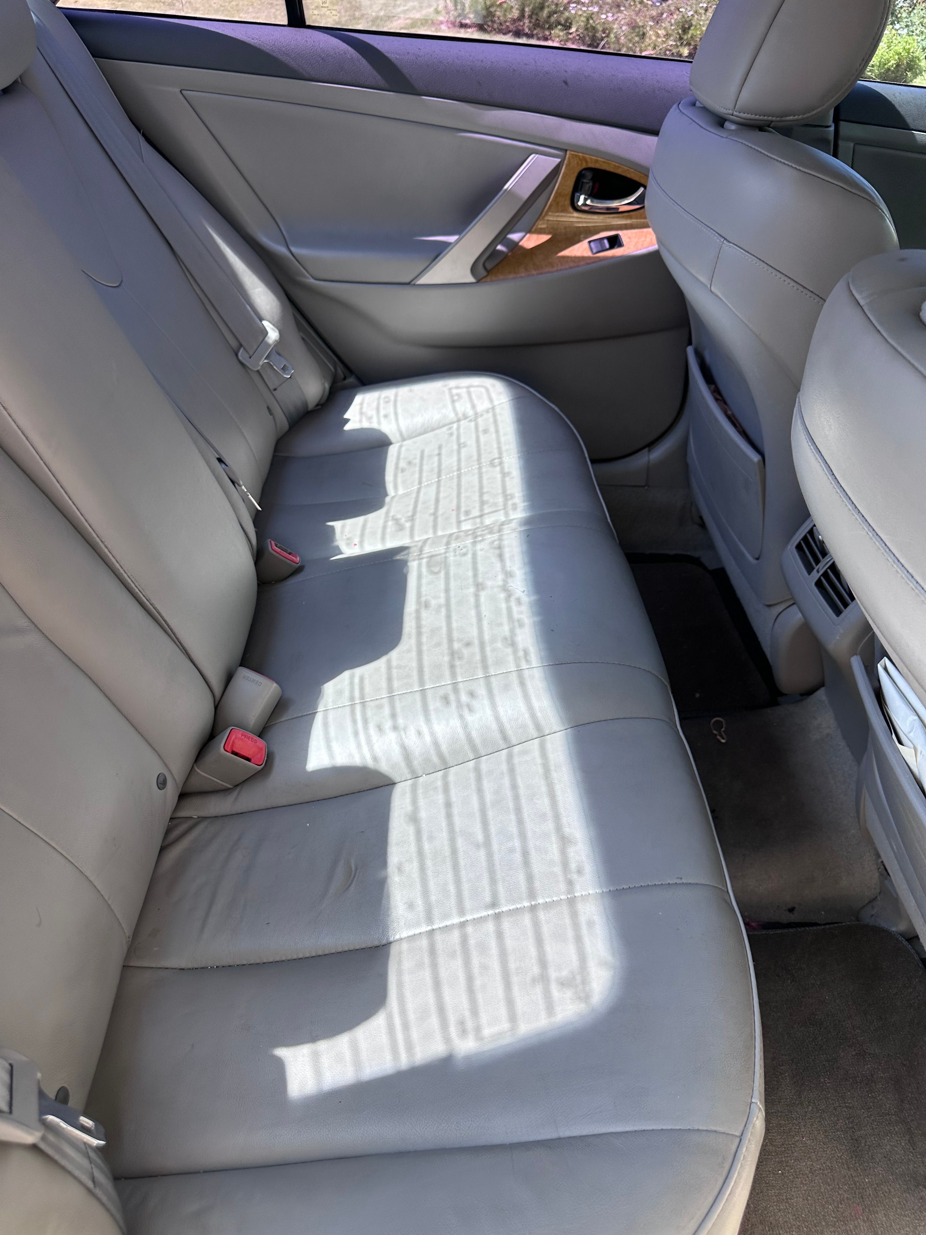 Used 2007 Toyota Camry XLE FWD image 2
