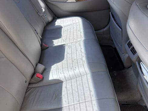 Used 2007 Toyota Camry XLE FWD image 2