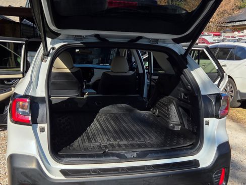 Used 2022 Subaru Outback Limited image 8