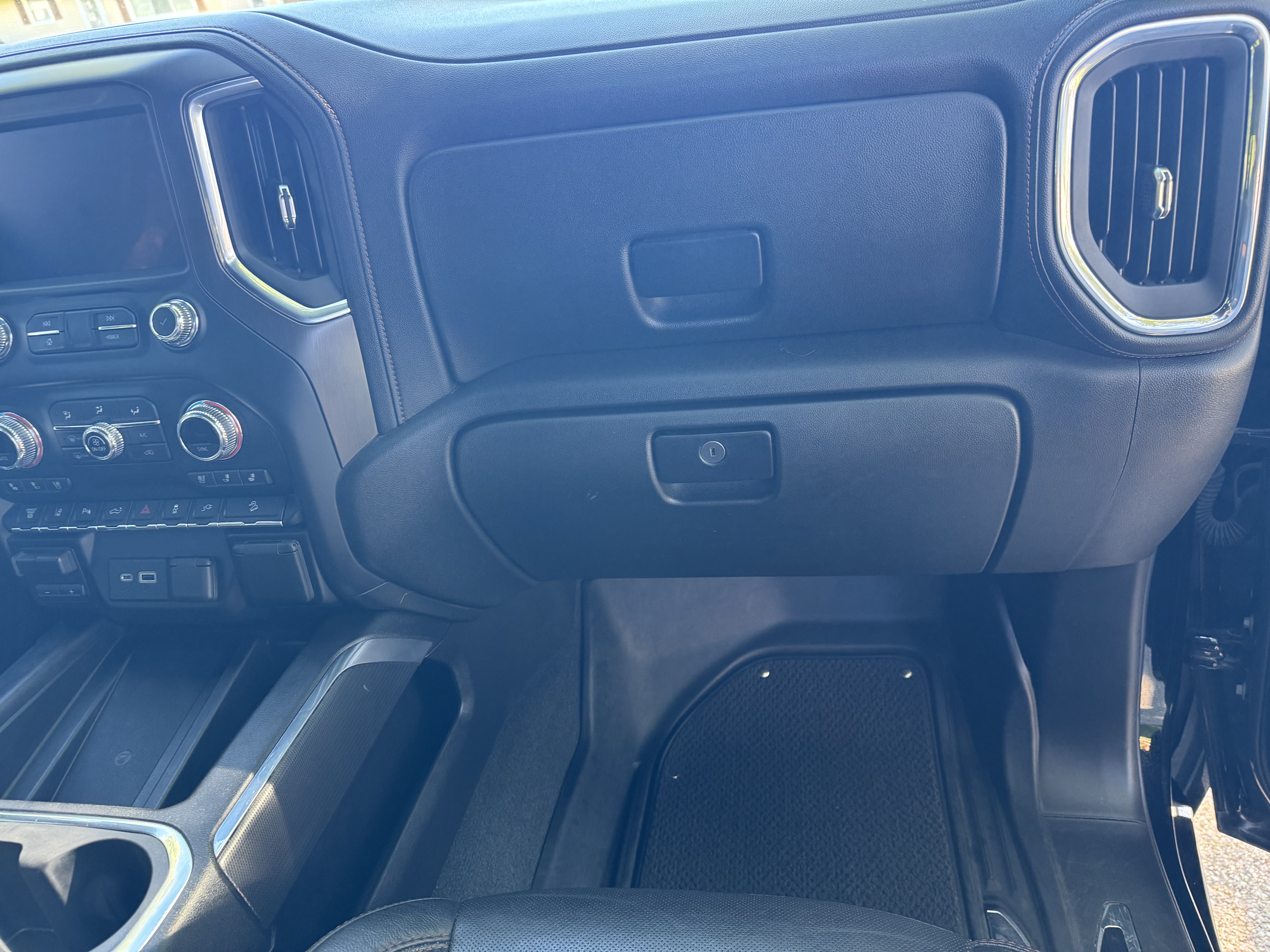 Used 2021 GMC Sierra 2500 AT4 w/ AT4 Premium Plus Package AWD/4WD image 13