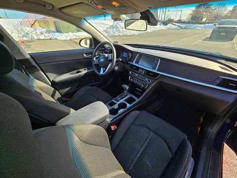 Used 2019 Kia Optima LX image 9