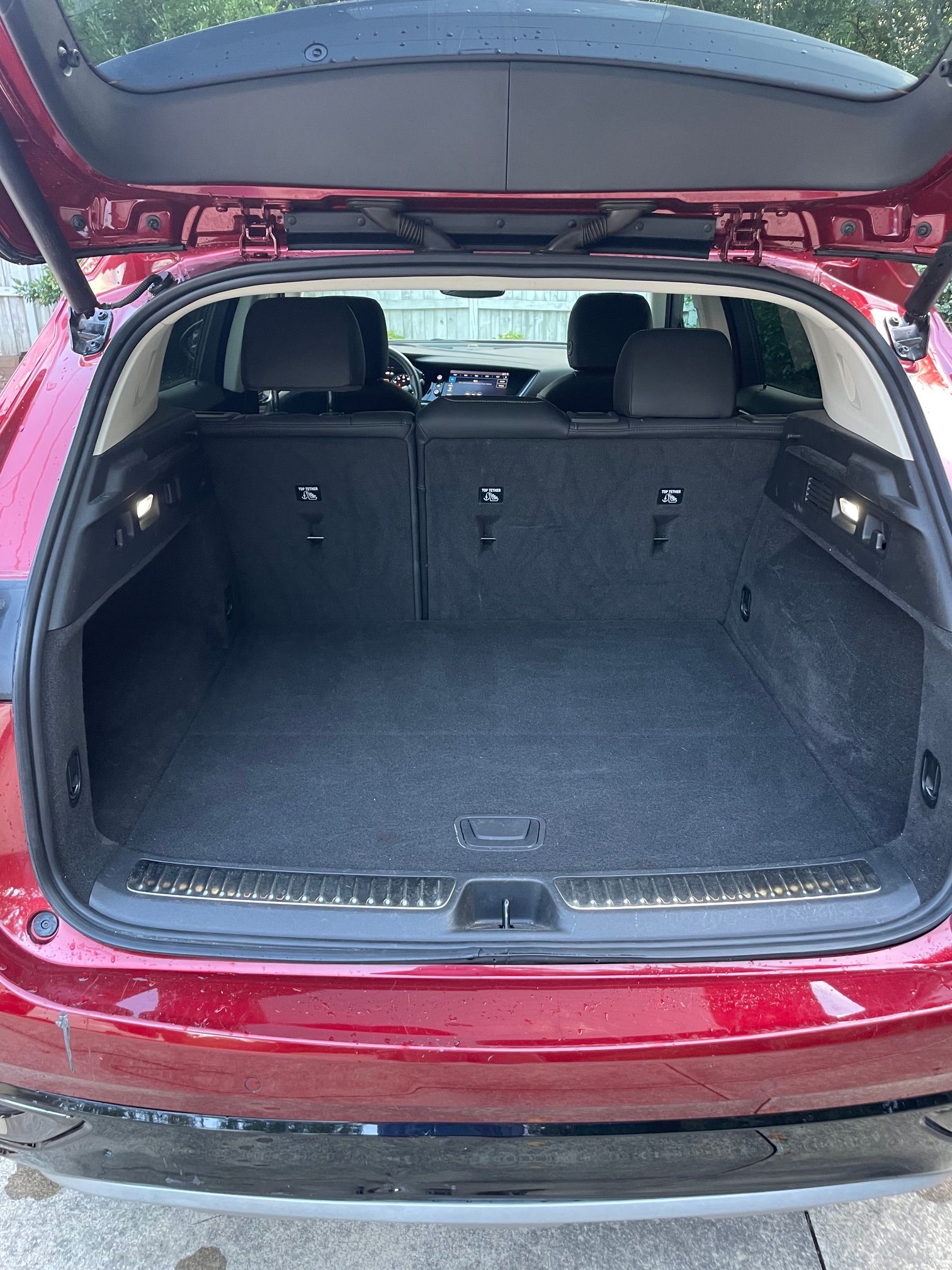 Used 2021 Buick Envision Essence w/ Sport Touring Package FWD image 10