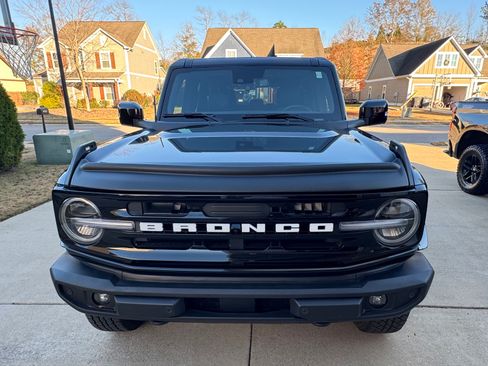Used 2024 Ford Bronco Outer Banks image 2