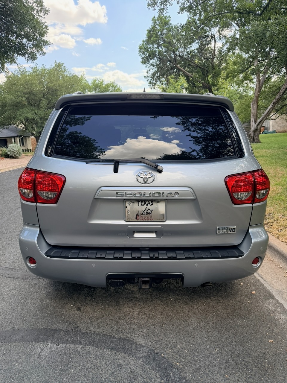 Used 2017 Toyota Sequoia SR5 w/ Premium Package RWD image 5
