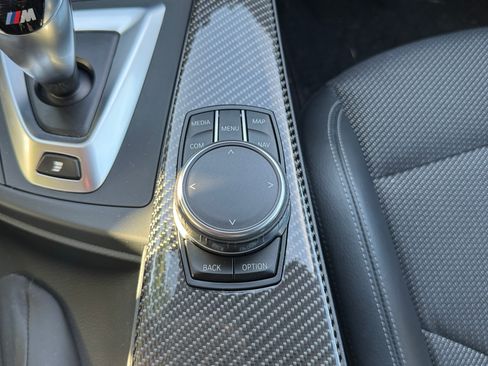 Used 2017 BMW M3 RWD image 19
