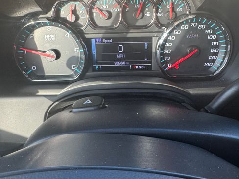 Used 2017 Chevrolet Tahoe LS RWD image 11