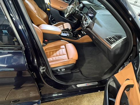 Used 2022 BMW X4 M40i w/ Premium Package image 16