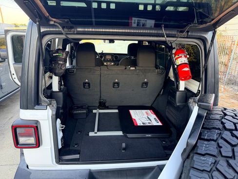 Used 2021 Jeep Wrangler Unlimited Sport image 6