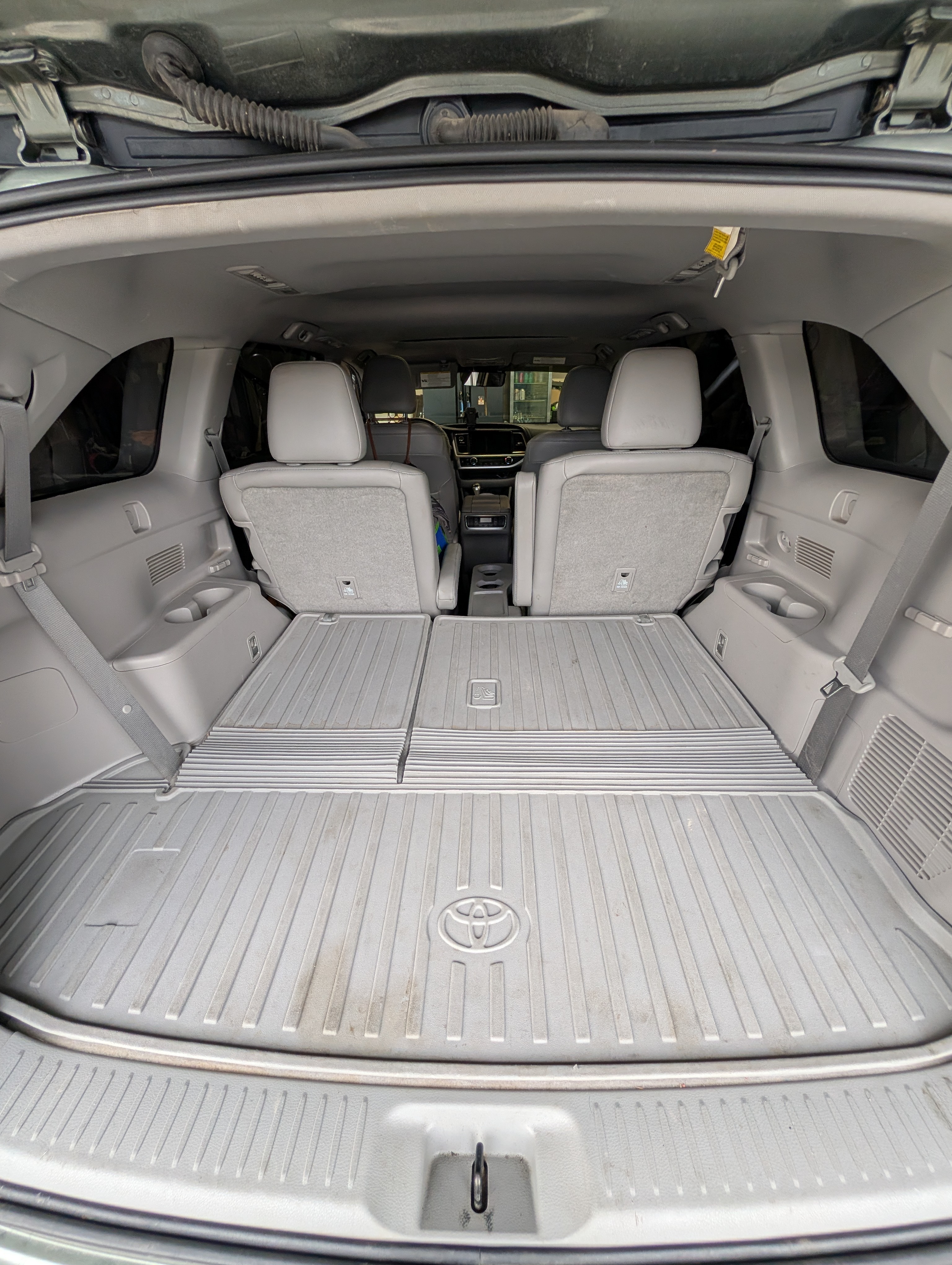 Used 2019 Toyota Highlander XLE AWD/4WD image 11