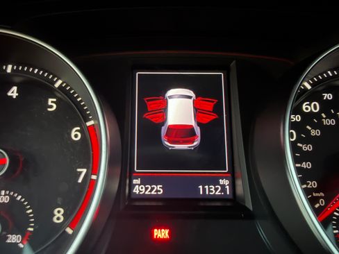 Used 2017 Volkswagen GTI Sport FWD image 20
