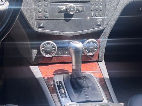 Used 2009 Mercedes-Benz C 300 4MATIC Sedan image 9