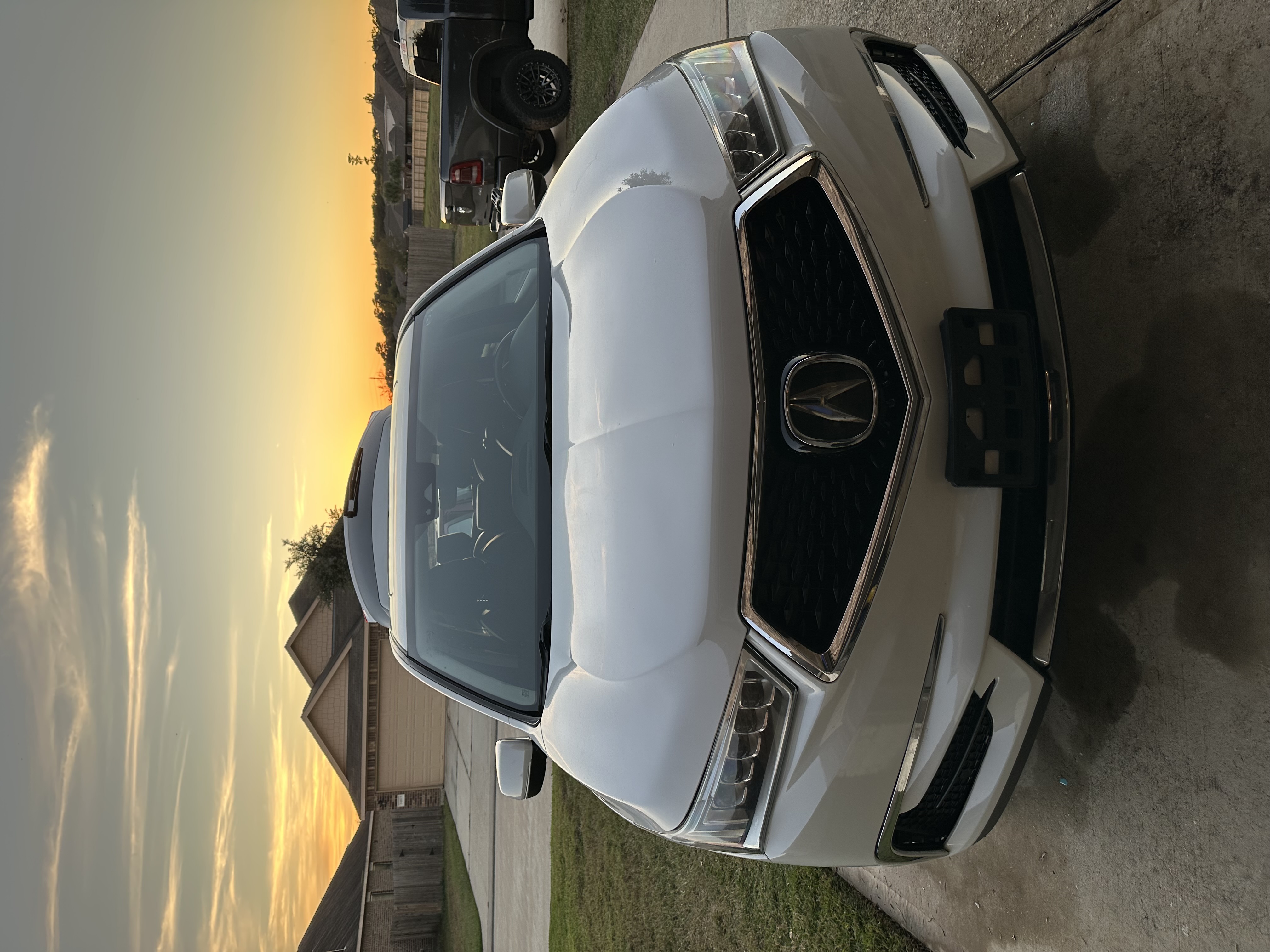 Used 2020 Acura MDX w/ Technology Package FWD image 2