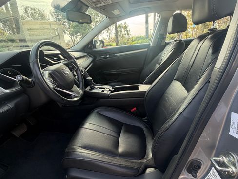 Used 2016 Honda Civic Touring image 8