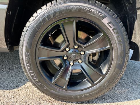 Used 2020 RAM 1500 Big Horn AWD/4WD image 12