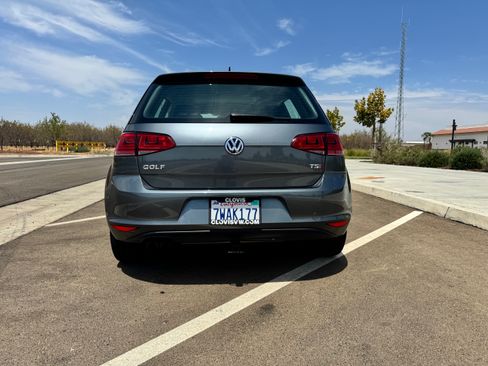Used 2017 Volkswagen Golf Wolfsburg Edition FWD image 8