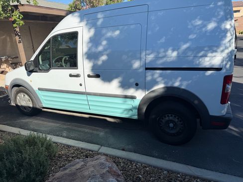 Used 2013 Ford Transit Connect XL image 4