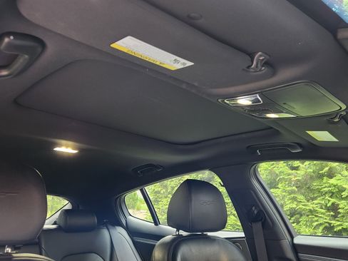 Used 2019 Kia Stinger GT1 image 13