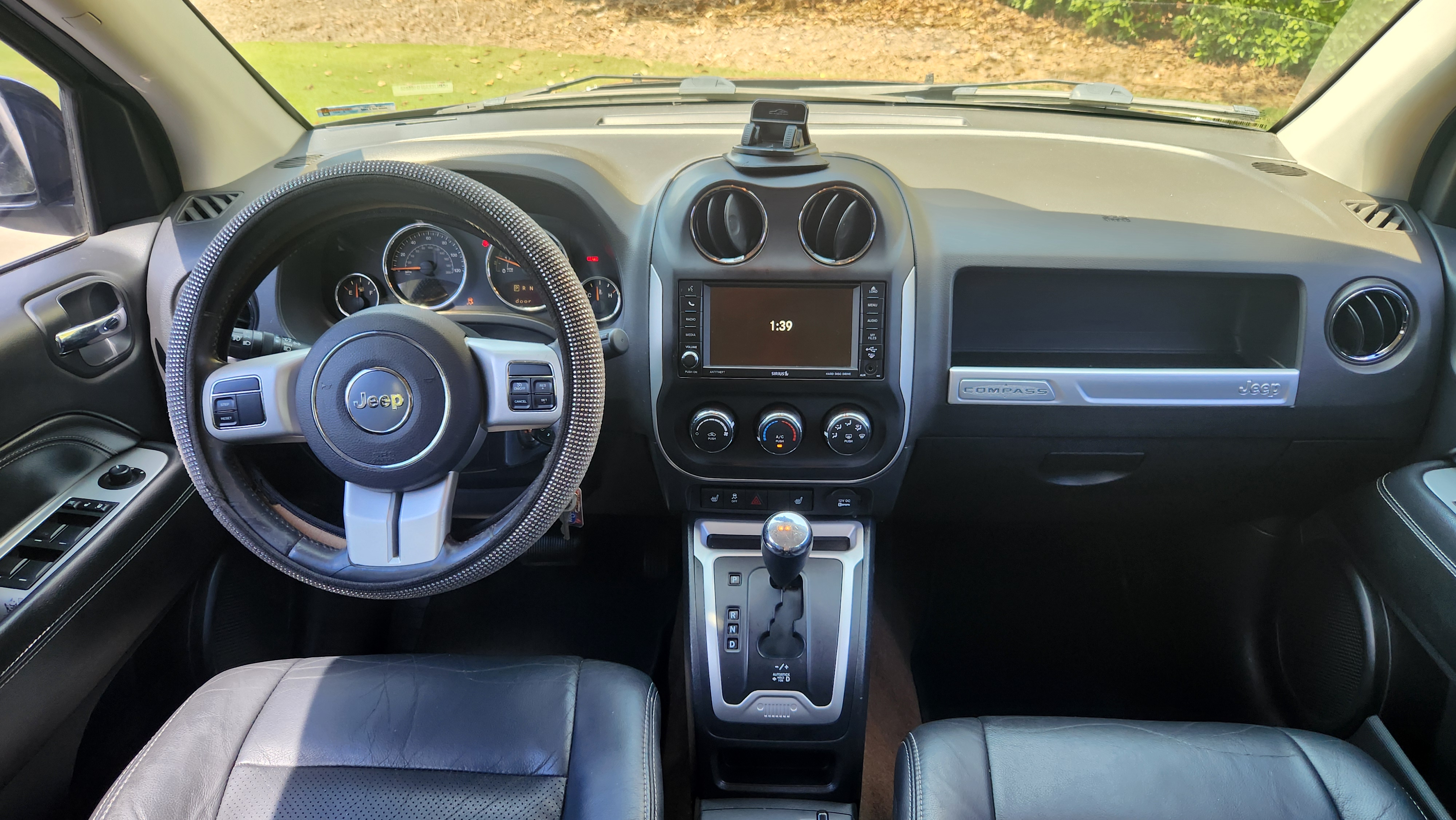 Used 2015 Jeep Compass High Altitude FWD image 6
