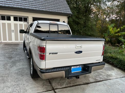 Used 2011 Ford F150 Lariat image 11