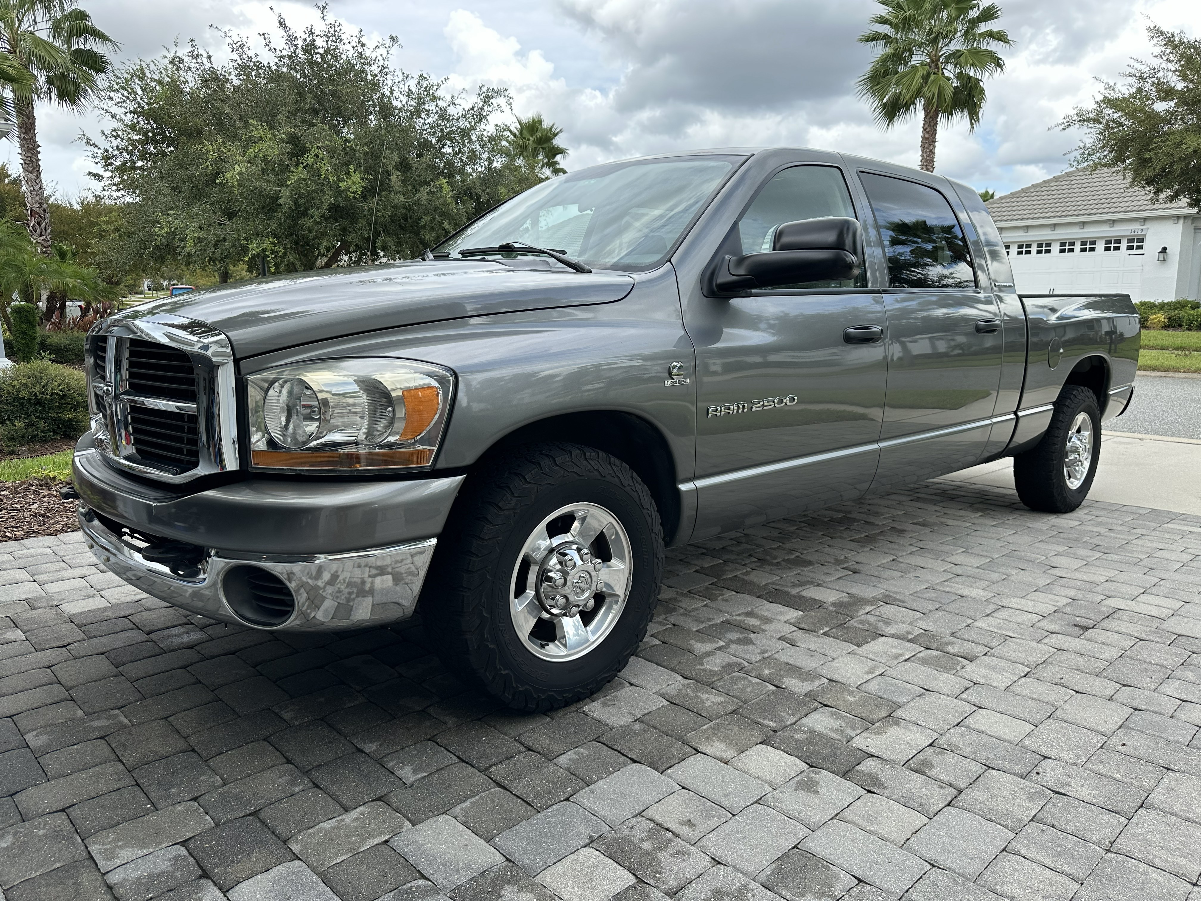 Used 2006 Dodge Ram 2500 Truck SLT RWD image 1