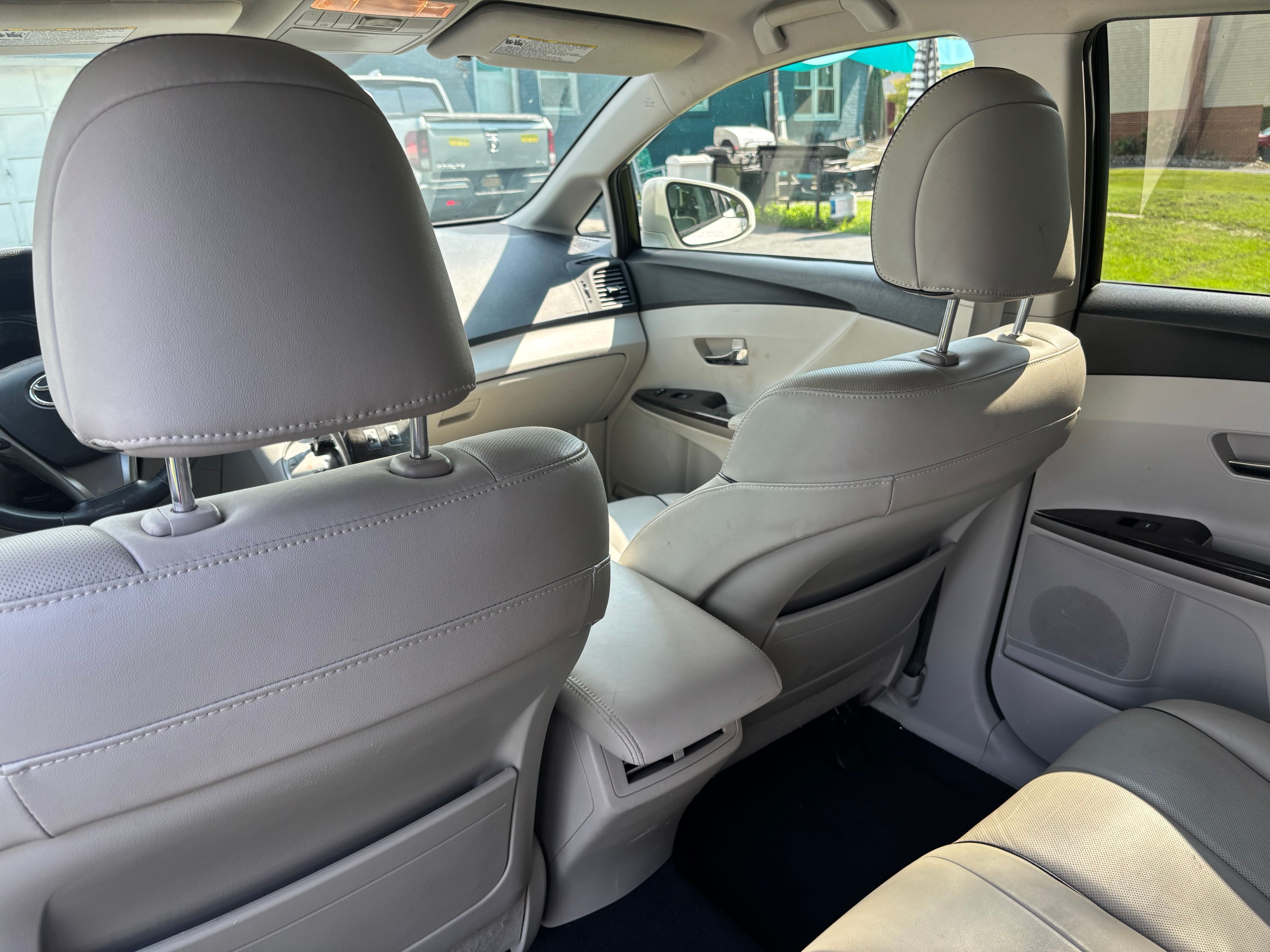 Used 2015 Toyota Venza XLE FWD image 10