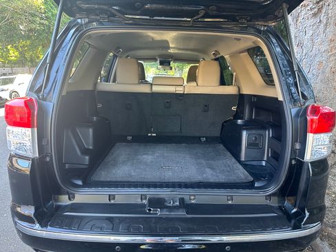 Used 2011 Toyota 4Runner SR5 RWD image 13