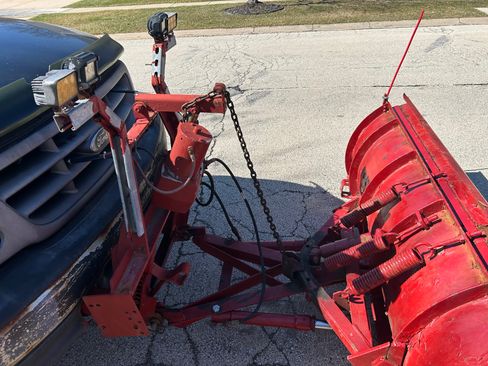 Used 2000 Ford F150 4x4 Regular Cab image 1