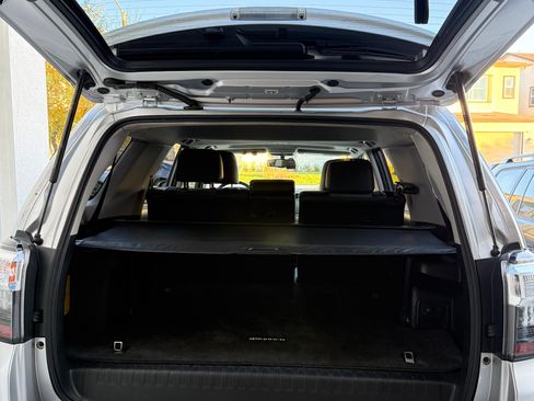 Used 2018 Toyota 4Runner SR5 Premium image 14