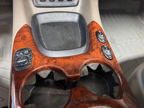 Used 2006 Toyota Sequoia Limited image 13