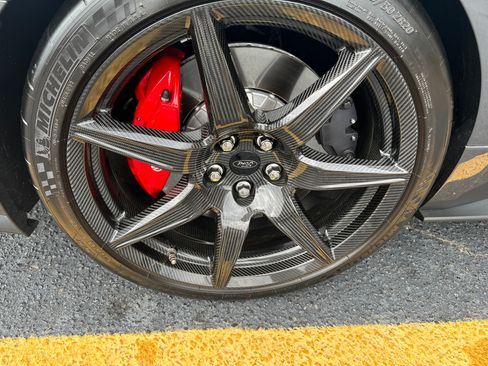 Used 2021 Ford Mustang Shelby GT500 w/ Carbon Fiber Track Pack image 15