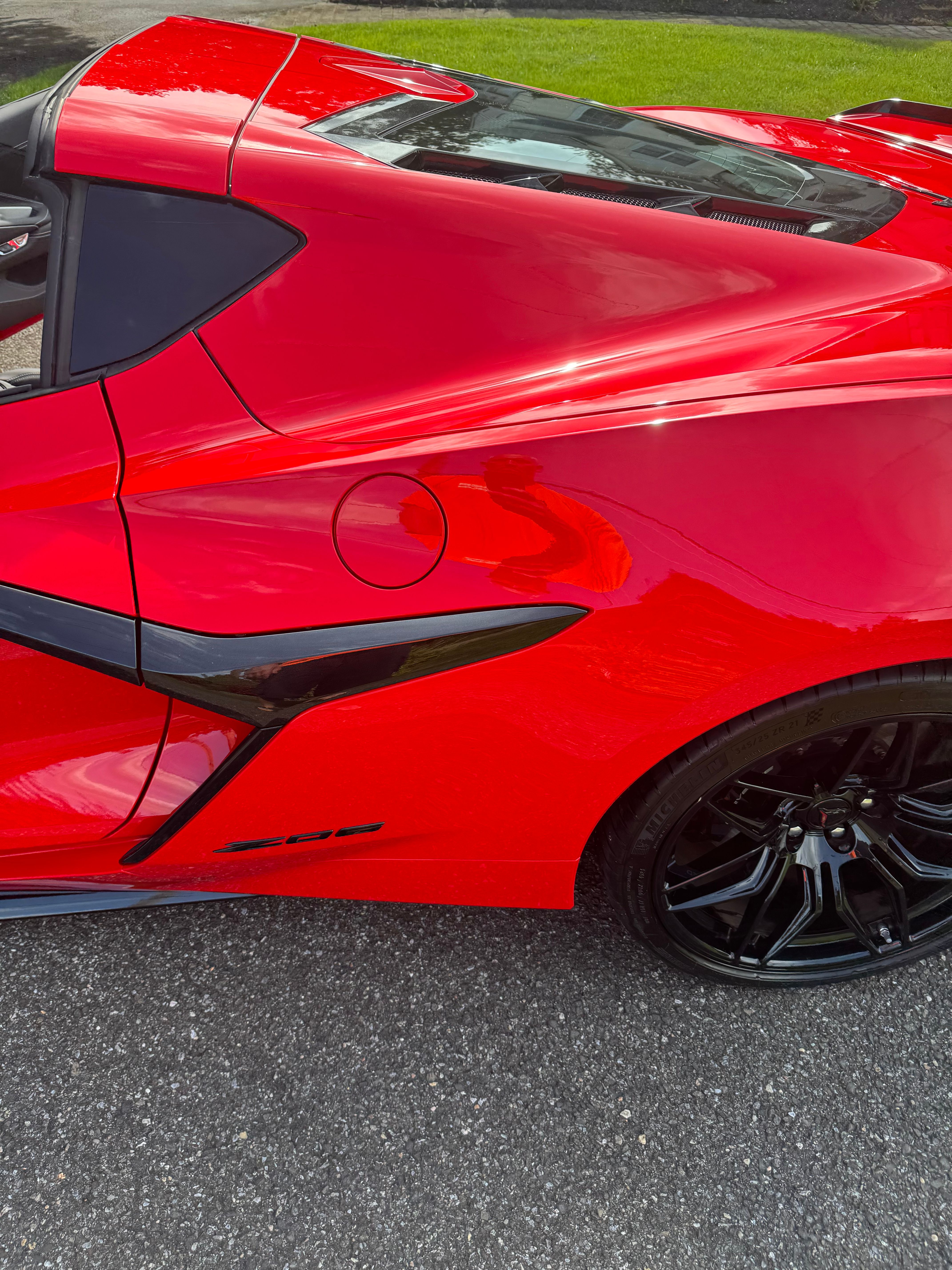 Used 2024 Chevrolet Corvette Z06 RWD image 10