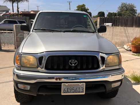 Used 2002 Toyota Tacoma PreRunner w/ SR5 Pkg w/ Chrome Pkg RWD image 15