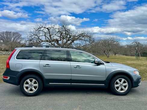Used 2010 Volvo XC70 3.2 image 31