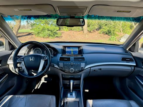 Used 2009 Honda Accord EX-L image 16