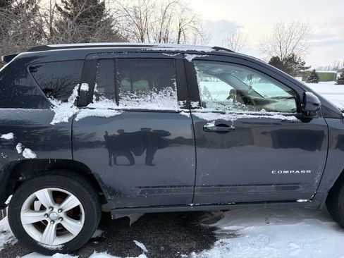 Used 2014 Jeep Compass Latitude w/ Sun/Sound Group image 1