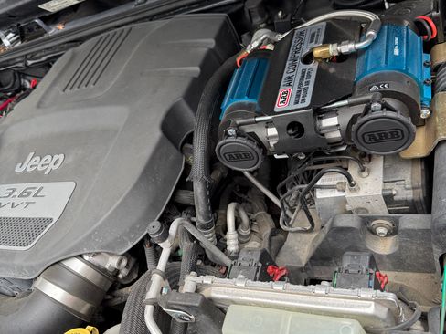 Used 2013 Jeep Wrangler Sport image 11