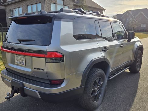 Used 2024 Lexus GX 550 image 6