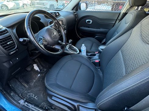 Used 2016 Kia Soul + w/ Designer's Package image 4