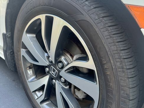 Used 2023 Honda Odyssey Touring image 12