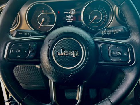 Used 2019 Jeep Wrangler Unlimited Sport S image 14