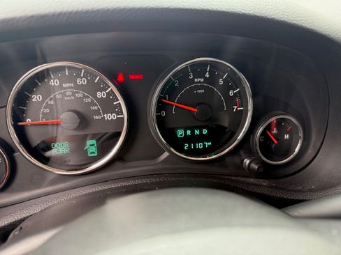 Used 2017 Jeep Wrangler Sport image 21