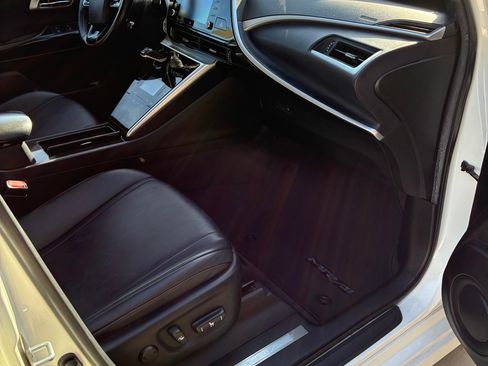 Used 2019 Toyota Mirai FWD image 20