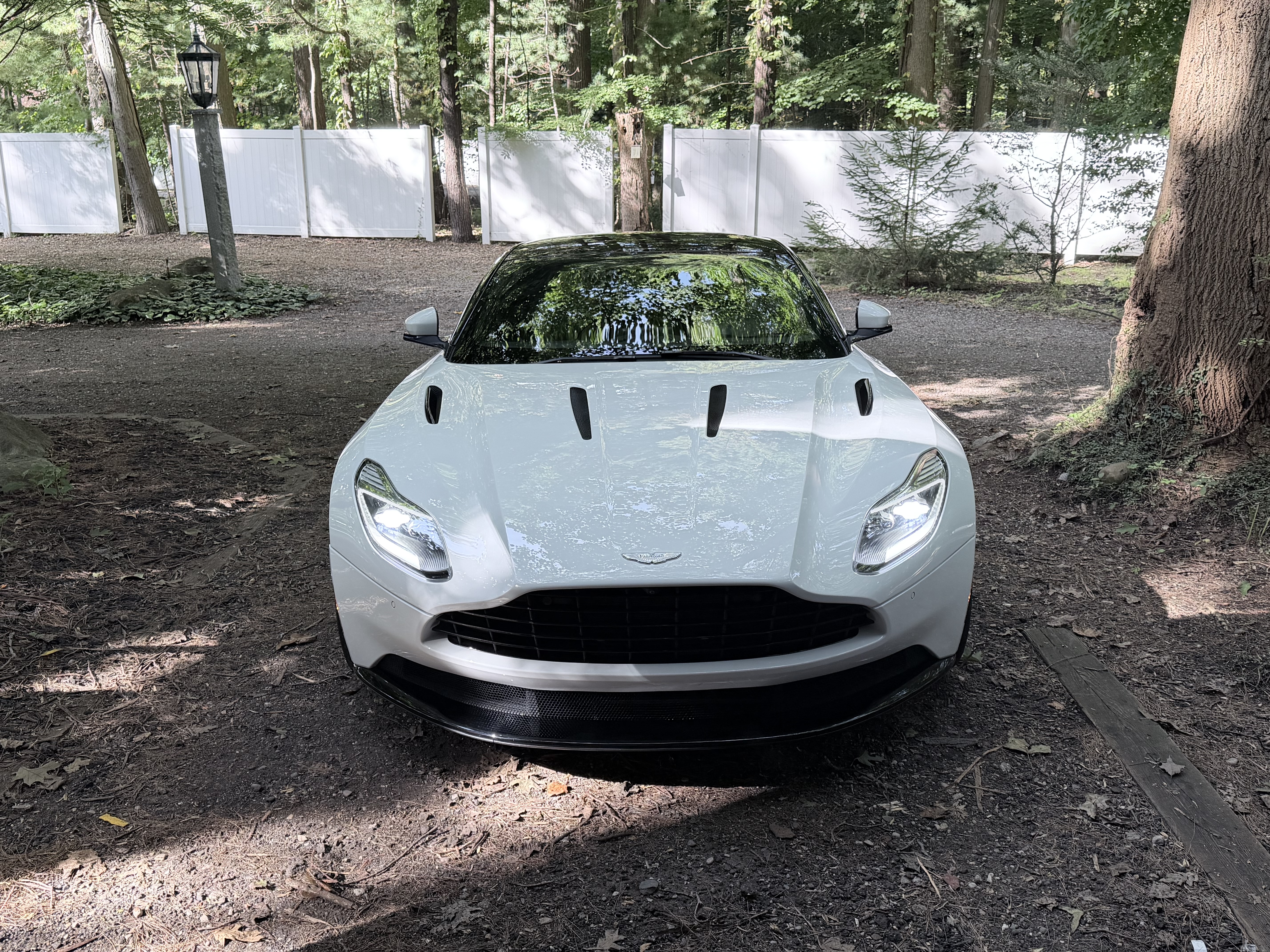 Used 2018 Aston Martin DB11 V12 RWD image 5