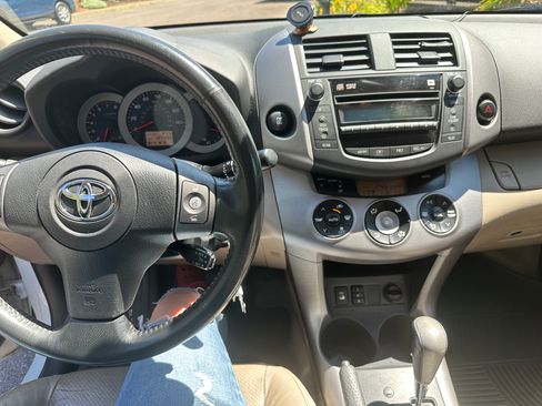 Used 2008 Toyota RAV4 Limited AWD/4WD image 12