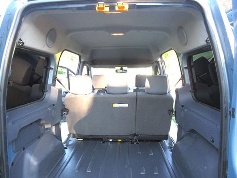 Used 2013 Ford Transit Connect XLT Premium FWD image 12